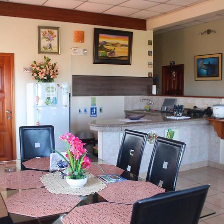 Hostal Romy Пуэрто-Бакерисо-Морено Экстерьер фото